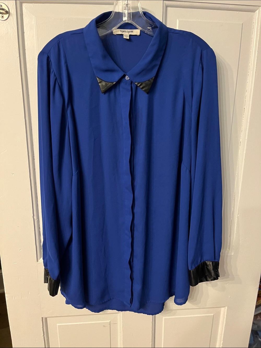 Daniel Rainn size 1X Blue Long Sleeve Blouse
